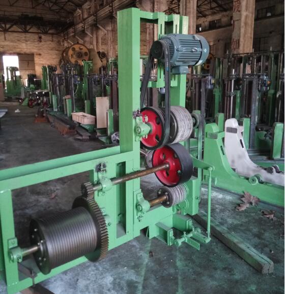 立式木工帶鋸機的操作過程及特點